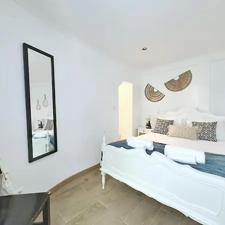 Botanique Nest By Homeful Homes Appartamento *